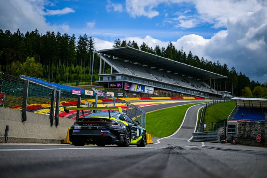 Luvisi (FAEMS by Ebimotors), on chasing mode, takes pole 2 